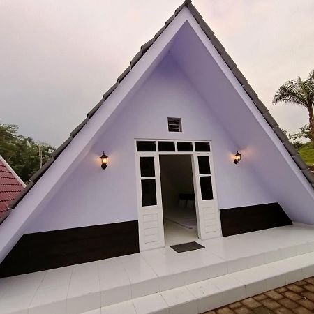 Hostel Seger Nusantara Kalisat Exteriér fotografie
