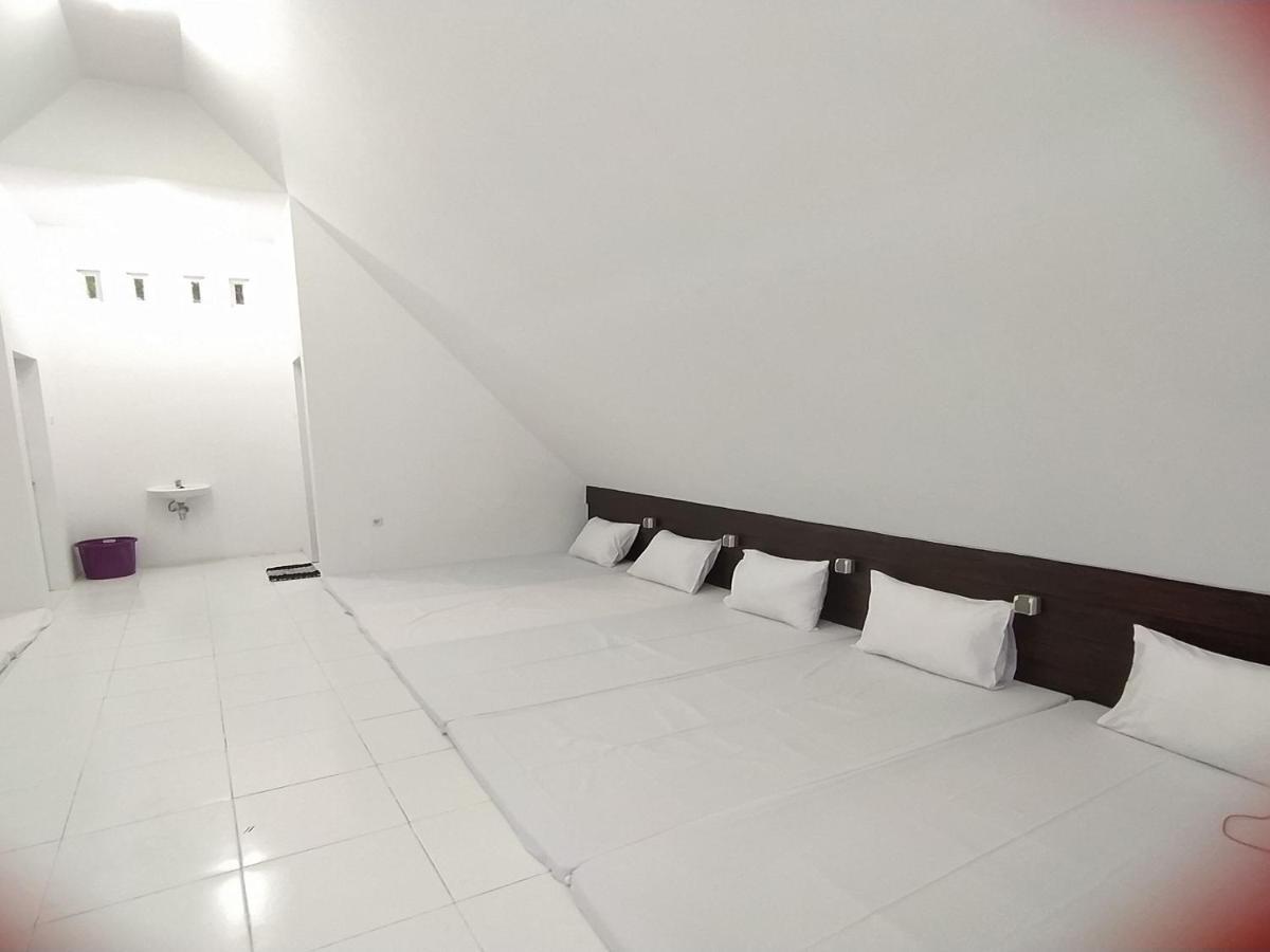 Hostel Seger Nusantara Kalisat Exteriér fotografie