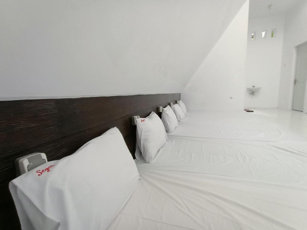 Hostel Seger Nusantara Kalisat Exteriér fotografie