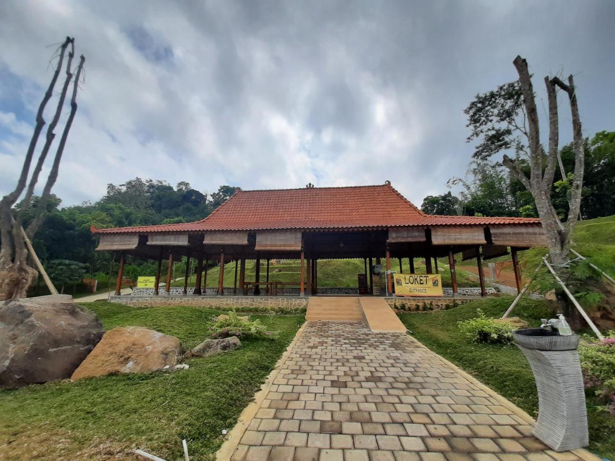 Hostel Seger Nusantara Kalisat Exteriér fotografie