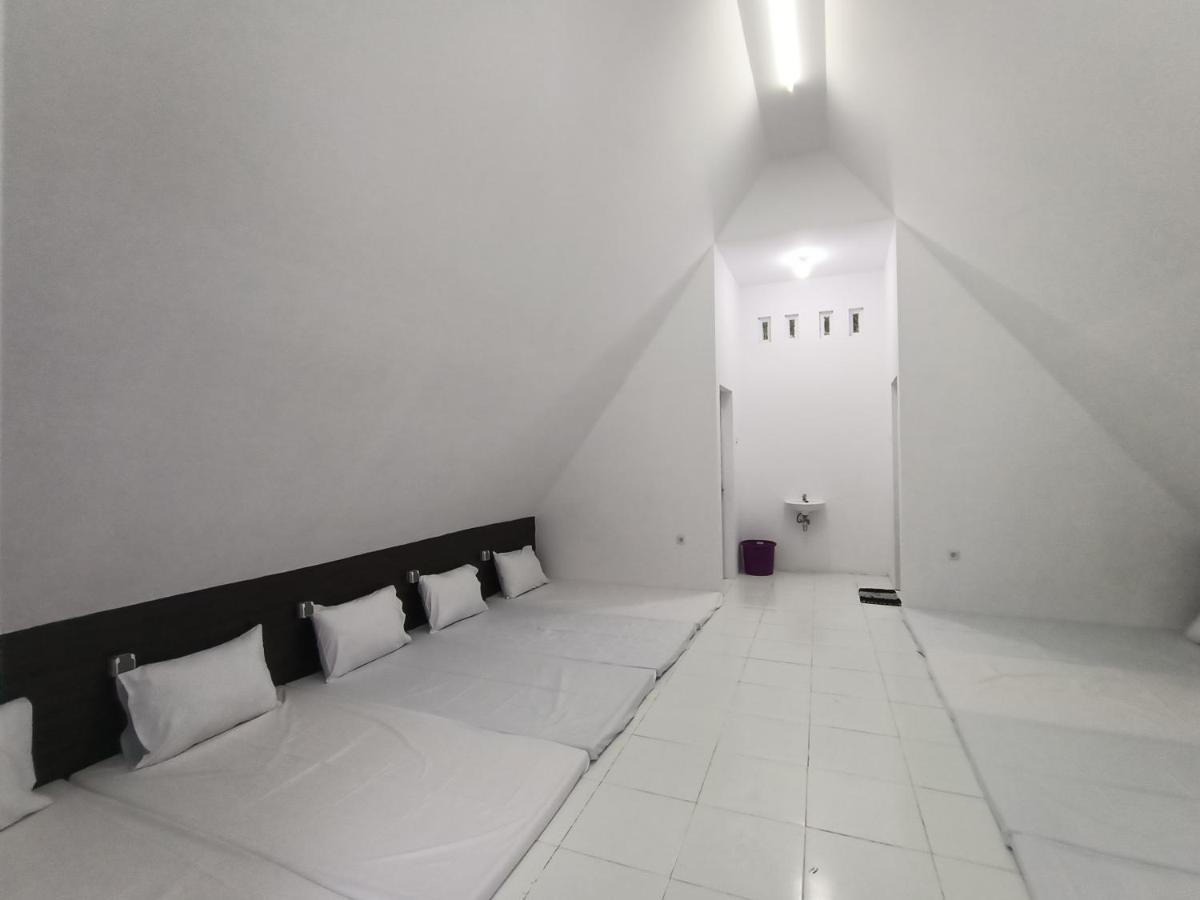 Hostel Seger Nusantara Kalisat Exteriér fotografie