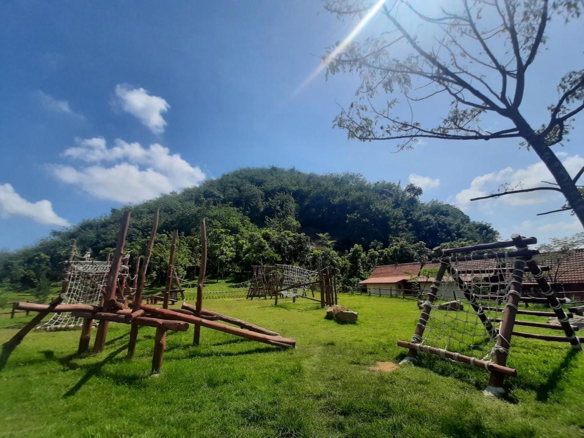 Hostel Seger Nusantara Kalisat Exteriér fotografie
